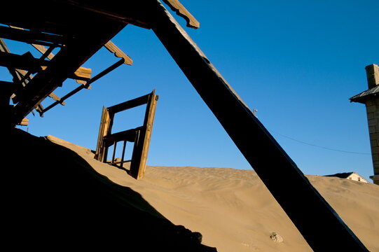 Diamond mining ghost town, Kolmanskop, Namib Desert, Luderitz, Namibia, Africa