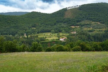Mountain landscape at Foce Carpinelli, Tuscany, Italy. Morning - 792768511
