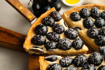 Pastry cream cake with grapes.