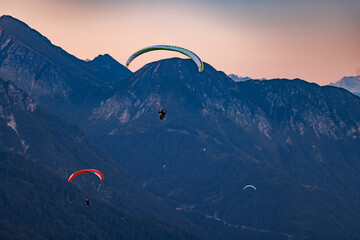 Sunset Paragliding Over Stubai Valley - obrazy, fototapety, plakaty