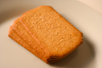 cookies with sugar and cinnamon