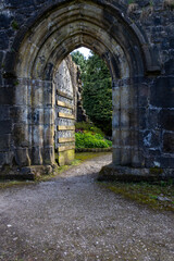 Obraz premium Medieval Abbey Doorway in Whalley, Lancashire, England 