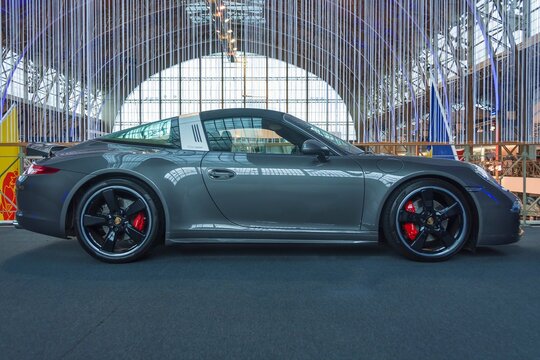 Porsche 911 Targa 4S 2015. Autoworld, Brussels, Belgium. Exclusive edition for Belgium. 