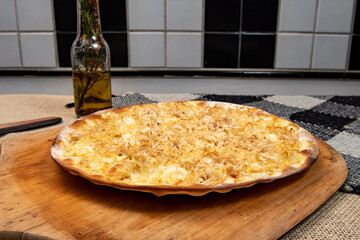 Brazilian Shredded chicken pizza with cream cheese