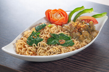Mie Instant Kikil or Instant Noodle served with Beef knuckle
