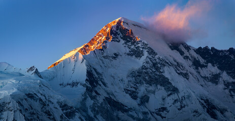 Detailed Shot Stunning Top Cho