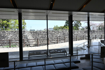 博物館から見える中津城の石垣