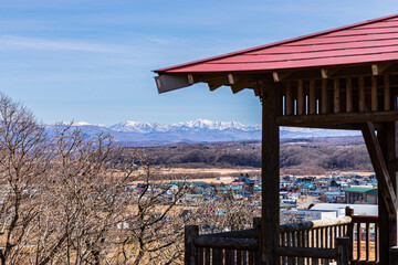 北海道新冠町、判官岬展望台から眺めた日高山脈【3月】