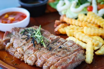 Beef Steak with Tomato Sauce