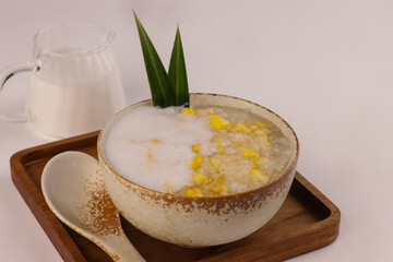 Vietnamese Sweet Corn Pudding or Che Bap or Che NGo