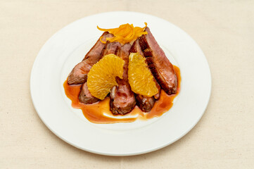鴨のローストのオレンジ添え