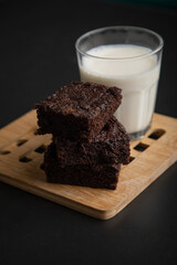 Brownies cut in square pieces chunky texture dessert sweet food