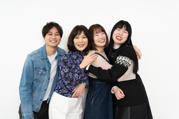 男女4人のポートレート