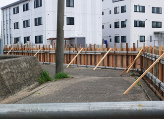 コンクリート作業用木枠、裏面。
日本の工事現場。