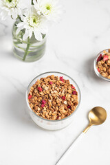 homemade granola, healthy breakfast, granola with yogurt