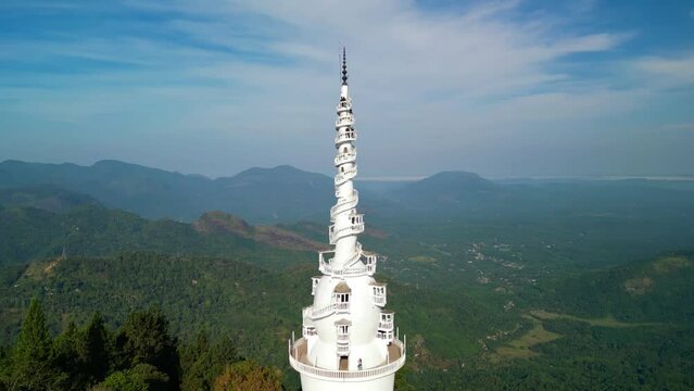 Der Ambuluwawa Turm in Sri Lanka