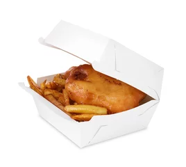 Foto op Aluminium Tasty fish and chips in paper box isolated on white © New Africa