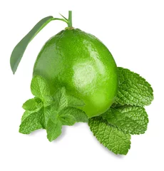 Foto op Plexiglas Fresh ripe lime and green mint leaves isolated on white © New Africa
