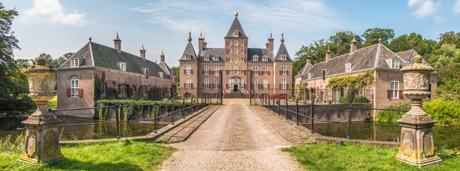 Dutch castle driveway
