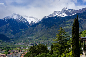 Fototapeta na wymiar the beautiful city of Meran in South Tyrol