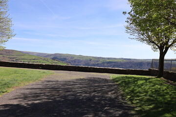 L'esplanade de Barrouze, parc public, village de Salers, département du Cantal, France