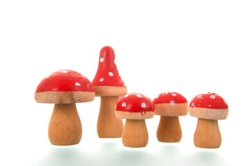 Wooden red mushrooms - 794391788