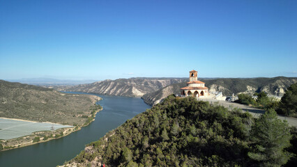 Fototapeta na wymiar Ermita de Nuestra Señora del Pilar-Fayón-Embalse de Ribarroja-Rio Ebro
