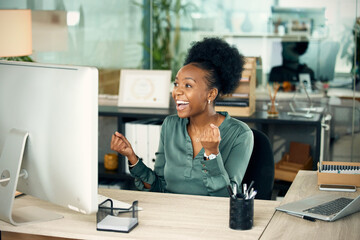 Office, black woman and excited on computer with smile for online research, results and target as hr manager. Happy, female employee and cheerful in pc for administration work, task and success - obrazy, fototapety, plakaty