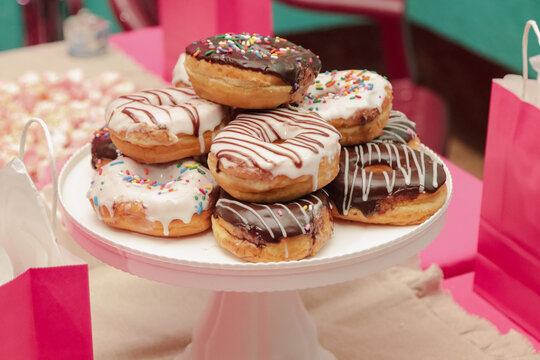 Ricas donas sobre una bandeja