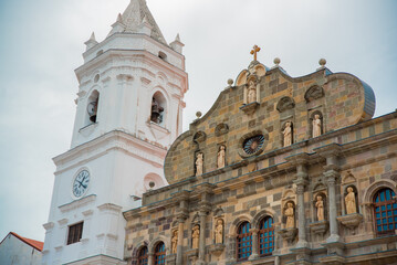 Fachada de iglesia en Casco Viejo, Panamá