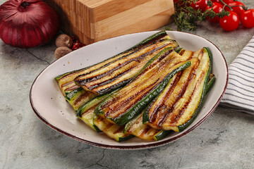Grilled zucchini with olive oil - 794896593