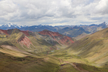 APU winicunca-Mountain colors in peru