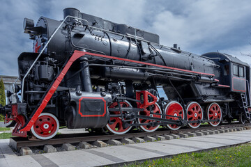 A steam locomotive with a steam power plant using steam engines as an engine. The Soviet mainline...