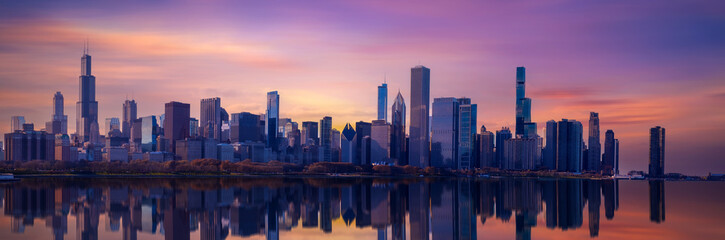 Fototapeta na wymiar Panoramic view of cityscape Chicago at Lake Michigan, Illinois, USA 