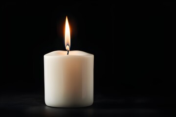 Obraz na płótnie Canvas burning white candle