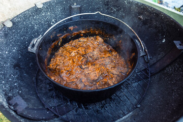 Dutch Oven Pulled Pork Grillen