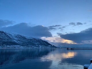 Sonnenuntergang Sommaroy Norwegen