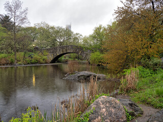 Fototapeta na wymiar Gapstow Bridge in Central Park, early spring