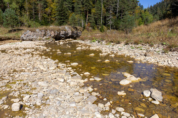 autumn period, walks along the riverbank, panoramic views , hiking trails and relaxation in the mountains.