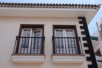 Fenster mit Balkon