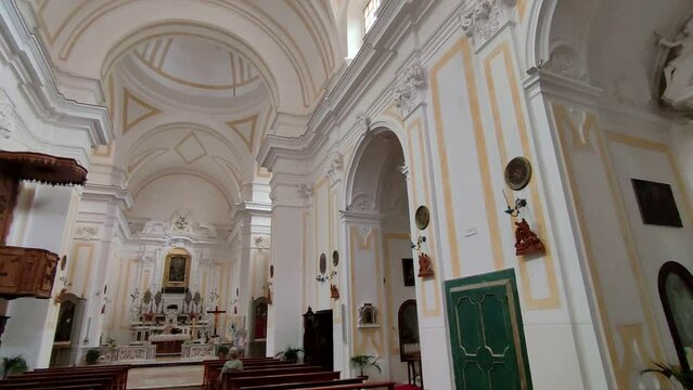 Maiori - Interno della Chiesa di San Domenico