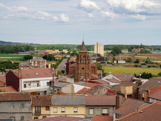 Vista aérea de Astorga pueblo de León en España, verano de 2021