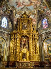 Fototapeta premium St Nicolas de Bari and St Peter Martir altar