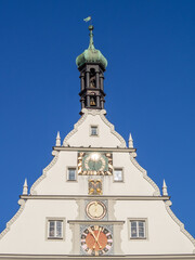 Fototapeta na wymiar Rothenburg ob der Tauber Ratstrinkstube building facade with the clock