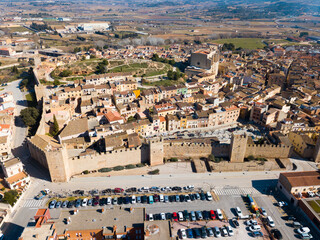Obraz premium Aerial view of stone houses and defense wall of medieval city Montblanc, Spain