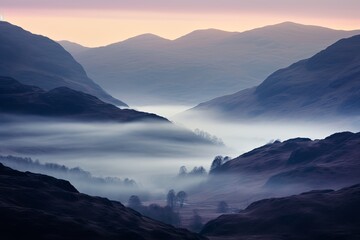 Obraz premium Misty Highland Gradient Dusk: Scottish Highlands Tones Mood