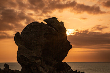 沖永良部島の夕景, 奇岩群, 