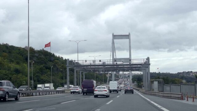 Flow of Vehicles at the Anatolian Side Entrance of the Istanbul FSM Bridge