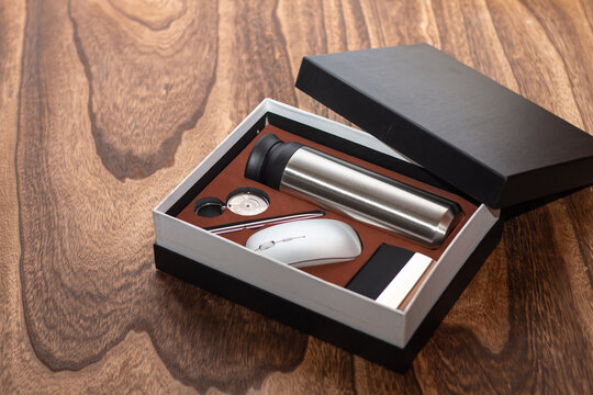 Gift sets for corporates to be used fr gifting or personal use.