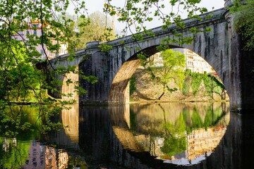 Reflexo de ponte